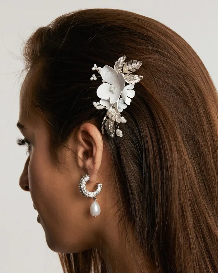 Colette By Colette Hayman White Flower Detail Hair Comb Online Accessories Hair Combs