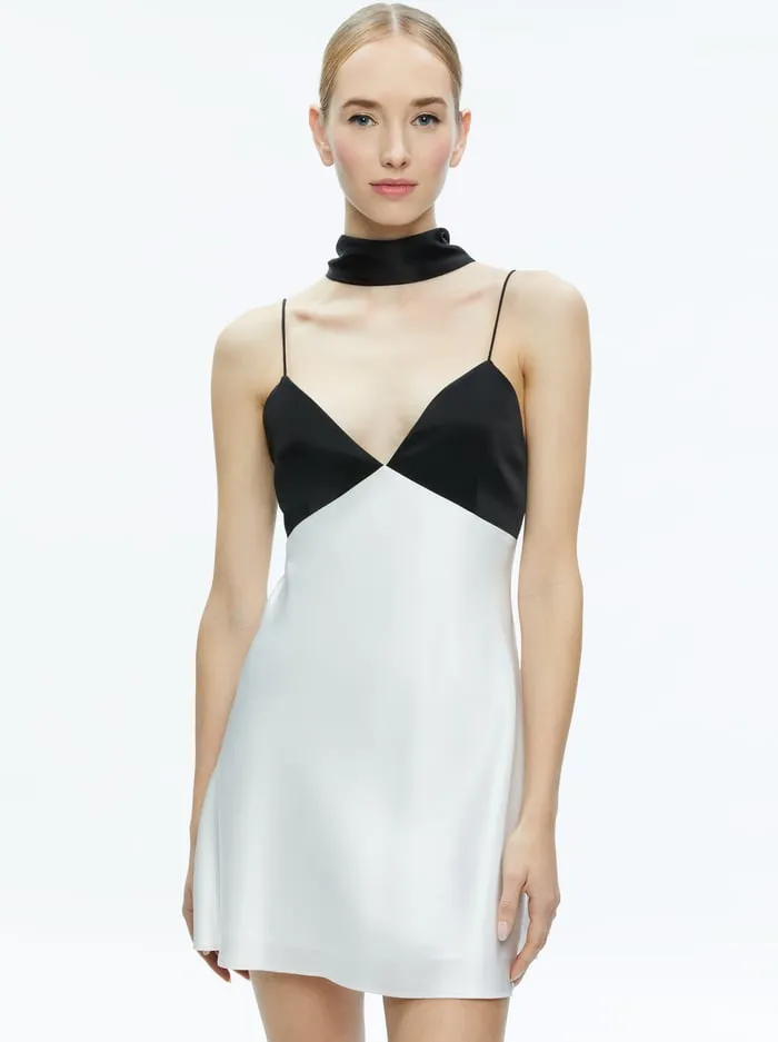 Dresses Women Alice Olivia Julienne VNeck Mini Dress Off Whiteblack