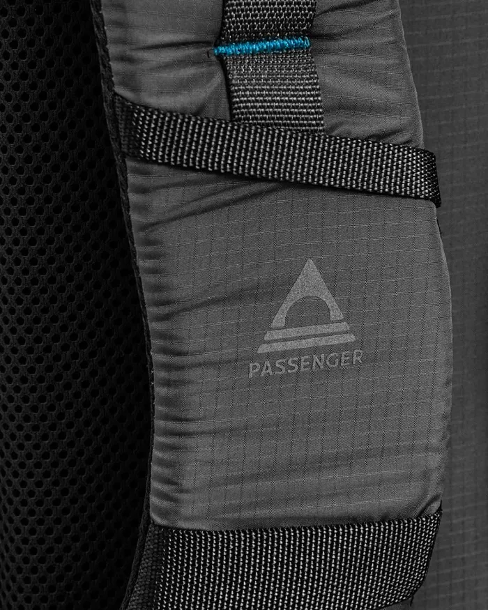 Passenger Backpacks and Bags WomenMen Track Recycled 30L Backpack Black Black