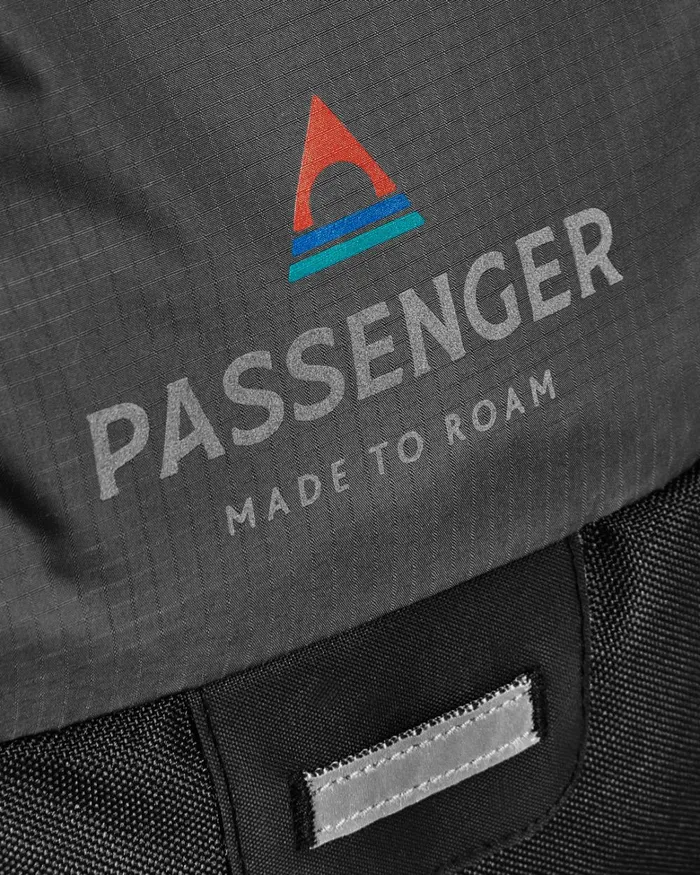 Passenger Backpacks and Bags WomenMen Track Recycled 30L Backpack Black Black