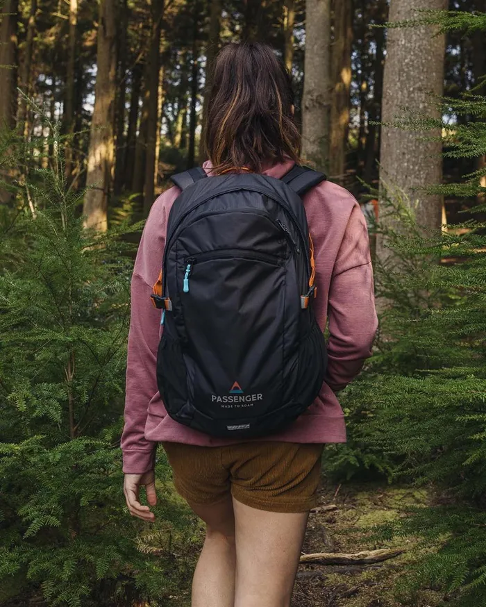 Passenger Backpacks and Bags WomenMen Track Recycled 30L Backpack Black Black