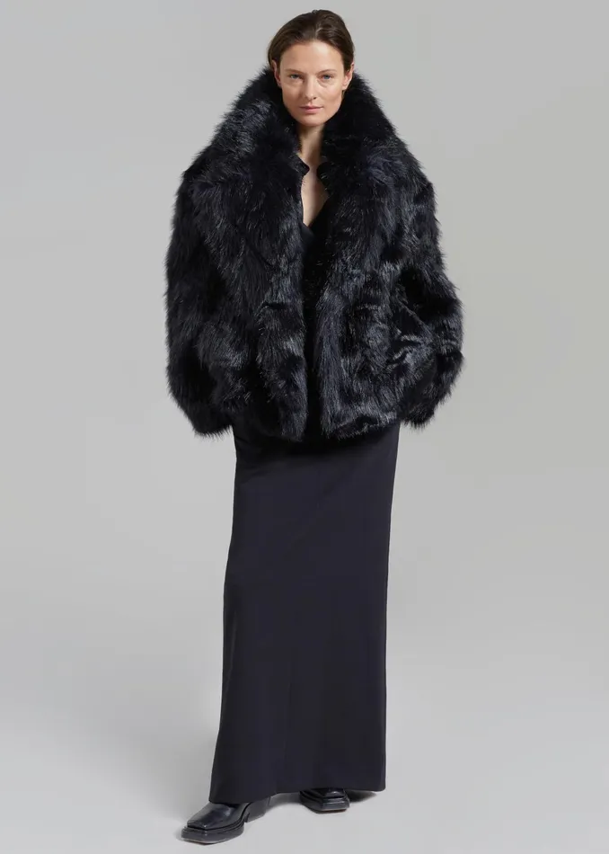 The Frankie Shop Outerwear WomenMen Fallon Short Faux Fur Coat 8211 Black