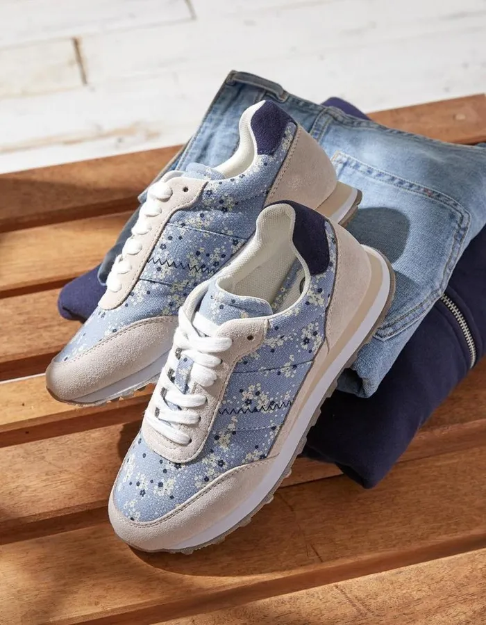 Women Trainers FatFace Georgia Floral Runner Trainers White